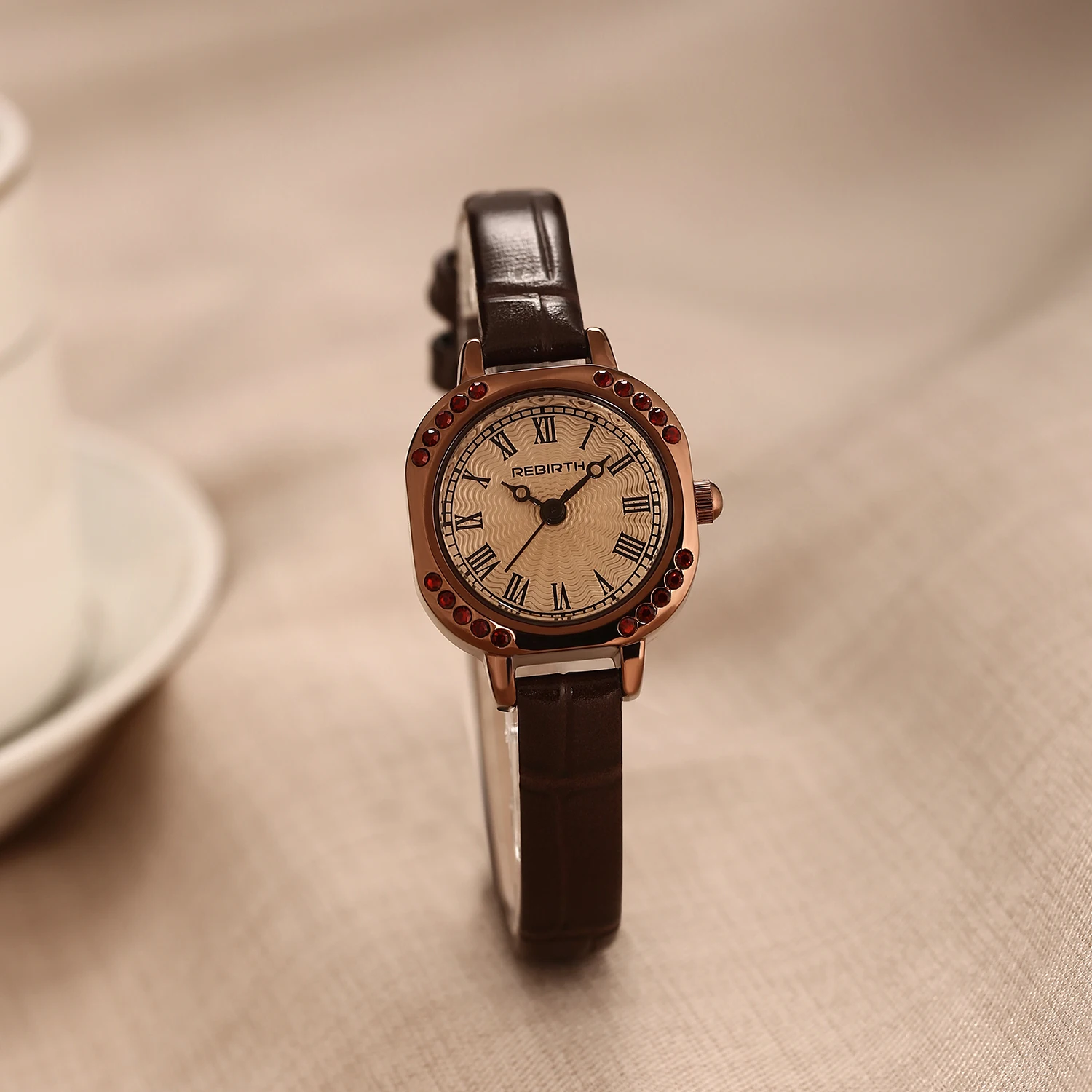 Retro All-Match College Style Casual Watch Suitable for Daily Wear