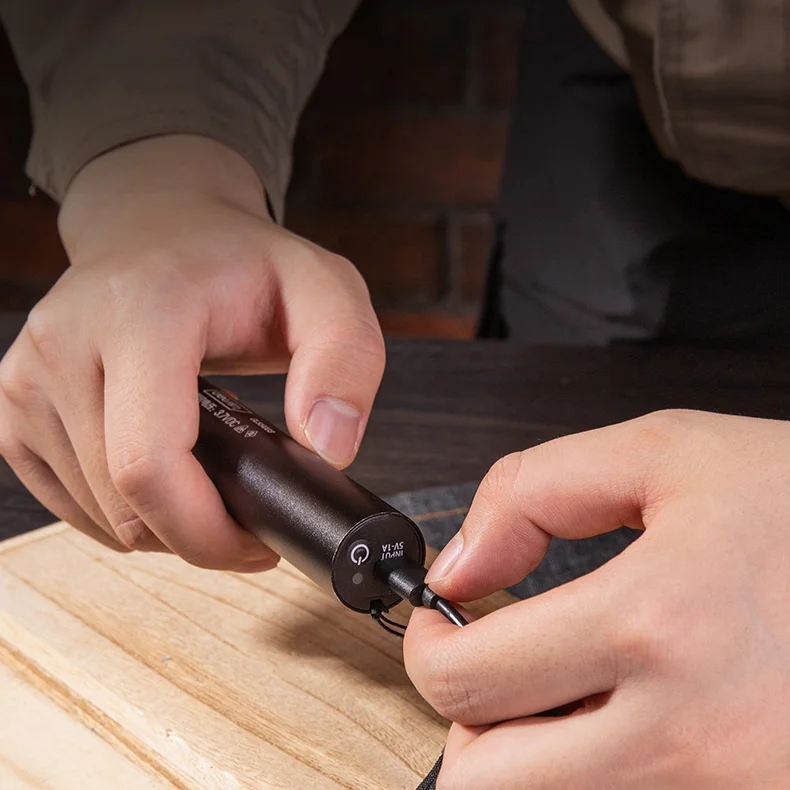 DELI DL551003 LED Strong Light Rechargeable Flashlight USB 5 Modes Long Time Outdoor Camping Powerful Flashlight