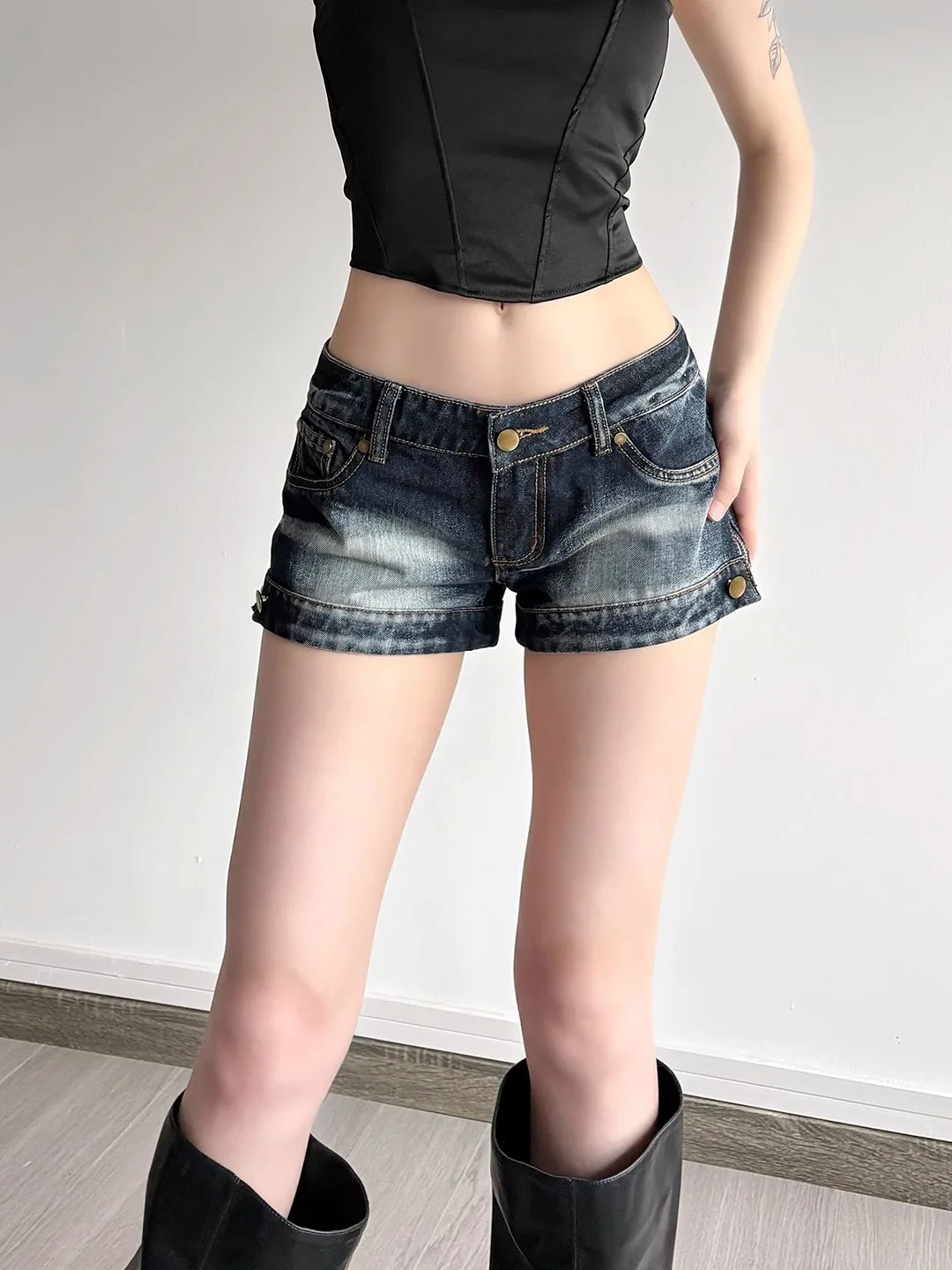 Retro American Washed Deep Blue Denim Shorts Women's Spicy Low Waist Bodycon Slimming Ultra-Shorts Casual Straight Leg Jeans