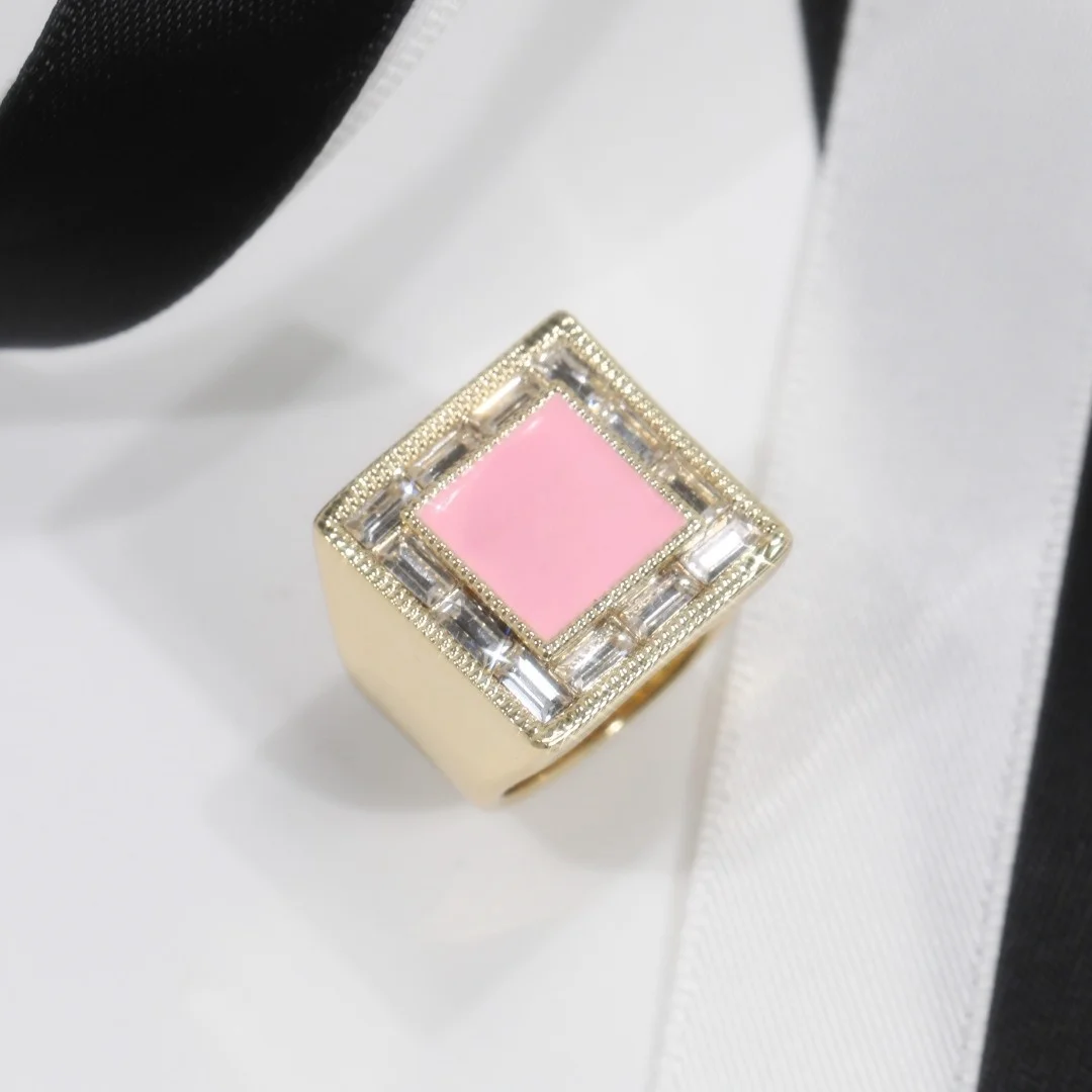 

New European and American retro personality enamel square ring