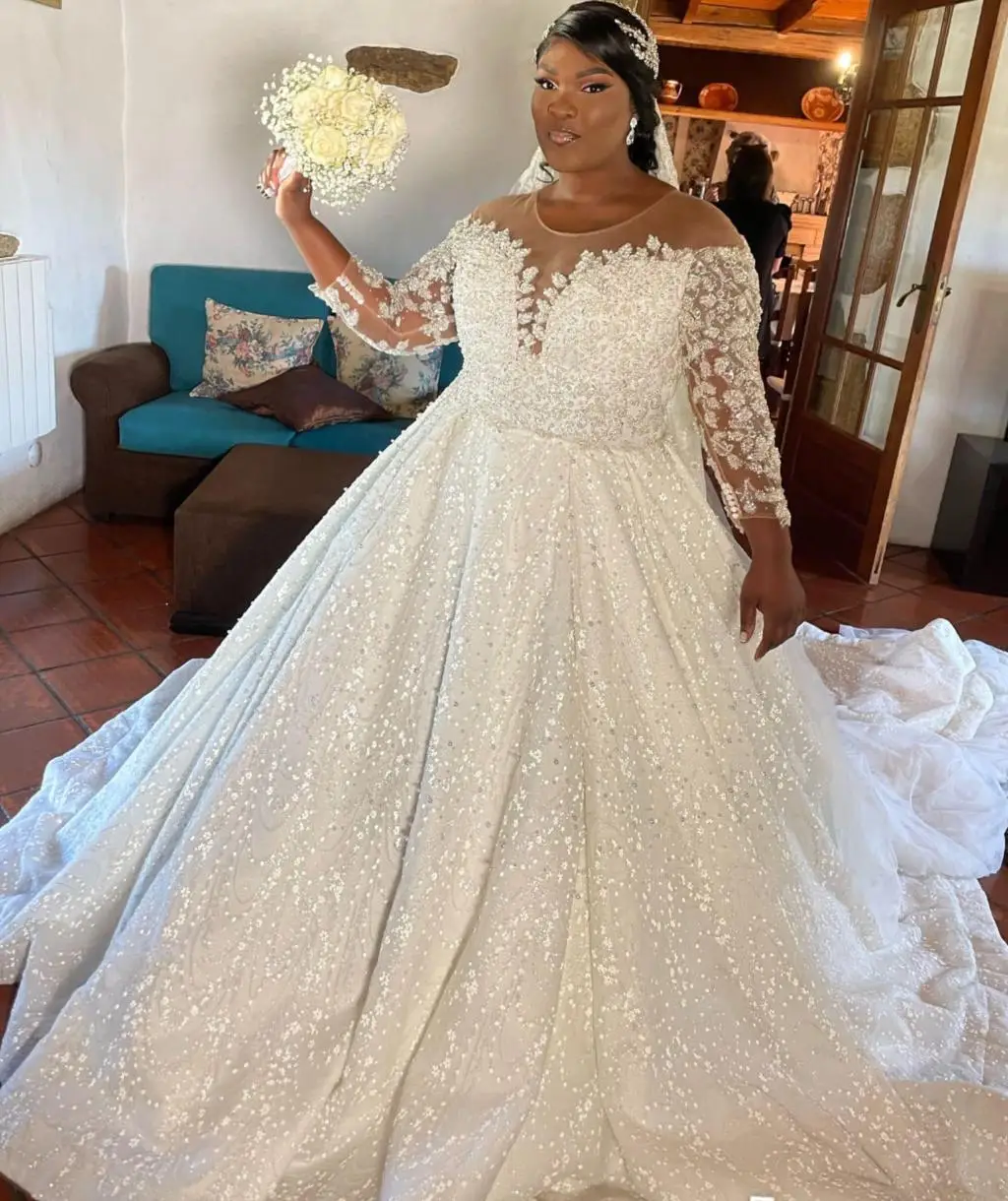 

Customized Sparkly Beading Crystals Pearls Wedding Dress Long Sleeve Glitter Dubai African Bridal Gowns Vestidos De YBW20