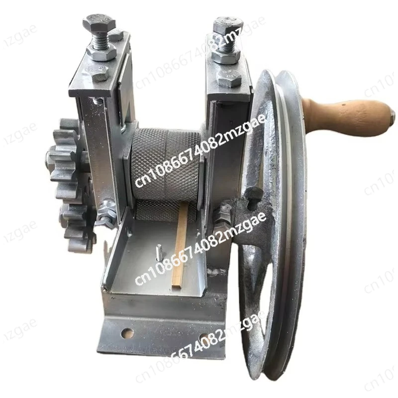 

Manual bamboo strip separator bamboo strip cutter knife machine workshop tool easy to cut bamboo labor-saving