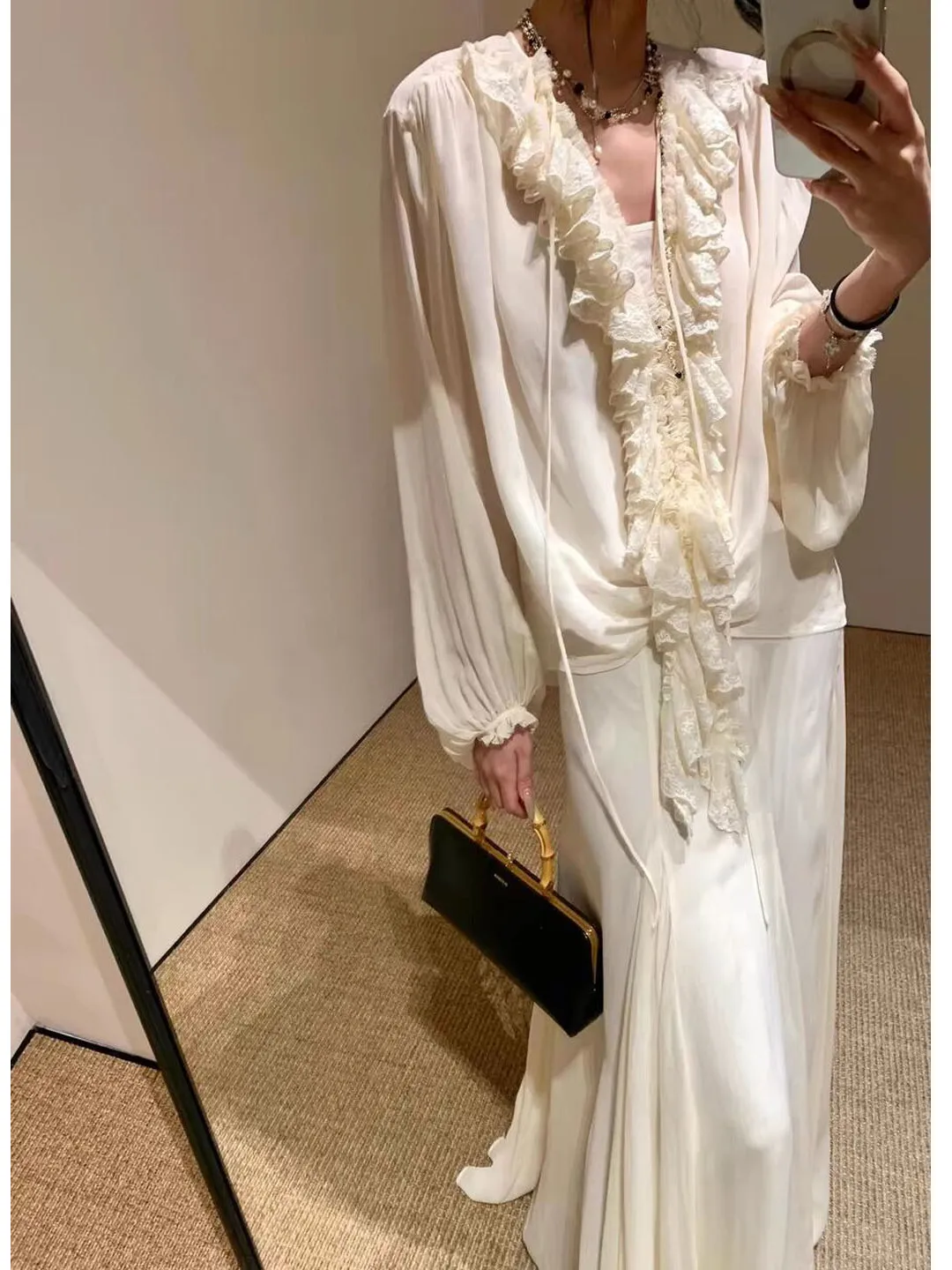 

Весенне-летняя кружевная блузка с завязками, V-образным вырезом, свободного кроя, тонкая, в корейском стиле, для повседневной носки, с длинным рукавом, износостойкая