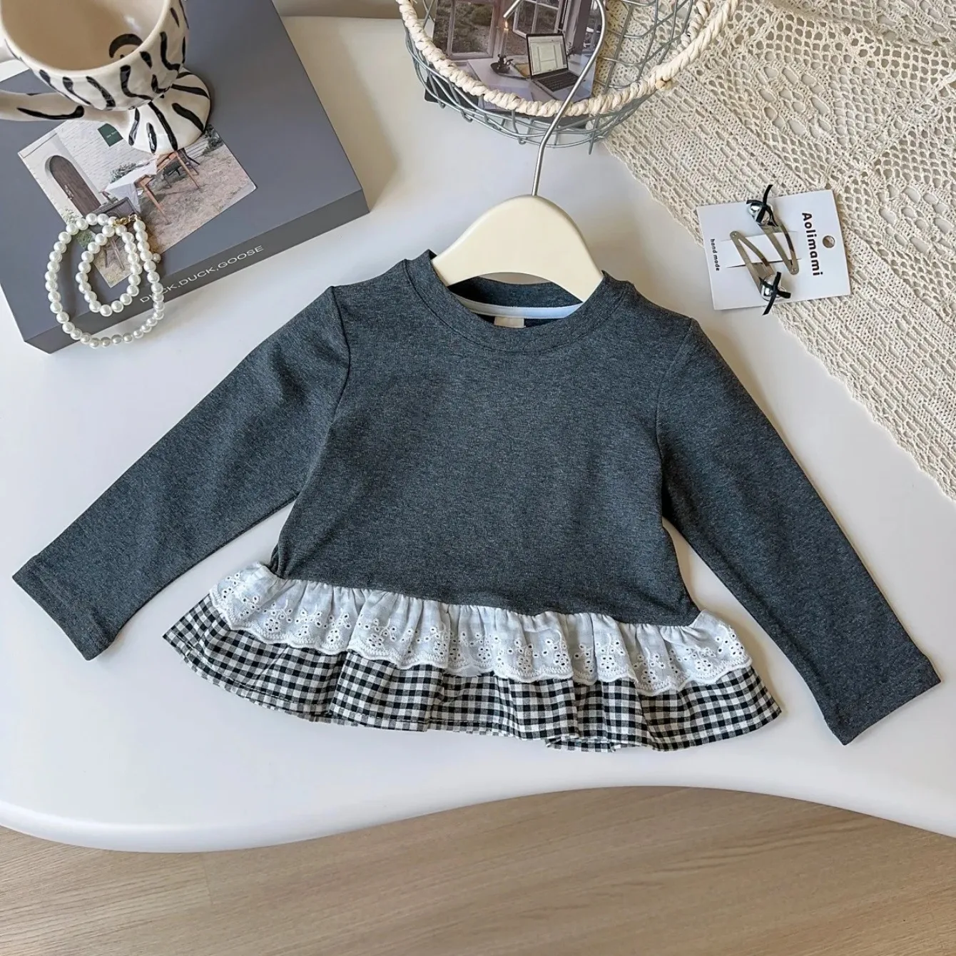 New Girls 2025 Korean Long-sleeved Top Spring and Autumn New Foreign Style Lace Hem Long-sleeved Bottoming Shirt