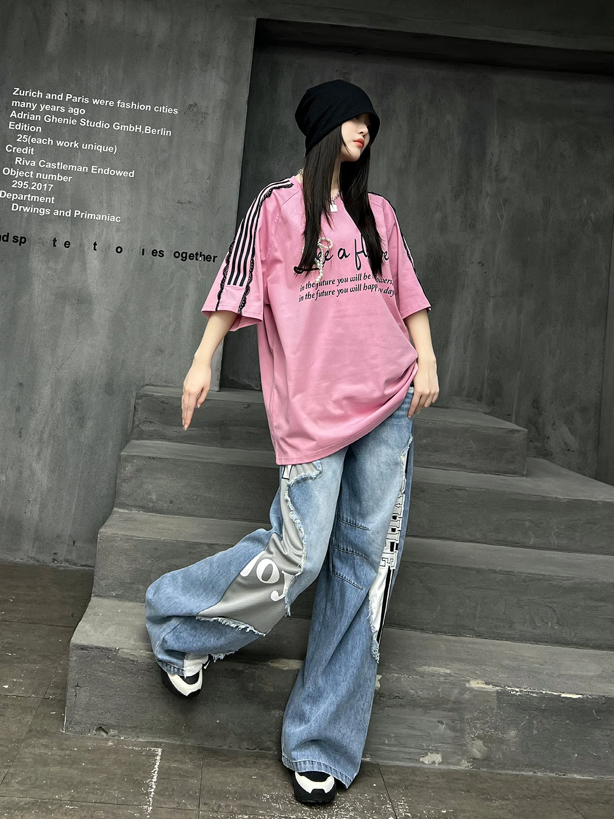 

Cool Style Women's Fashion Set Summer 2026 Short Sleeve T-Shirt Wide Leg Jeans Two Piece Set Streetwear Trend Brand