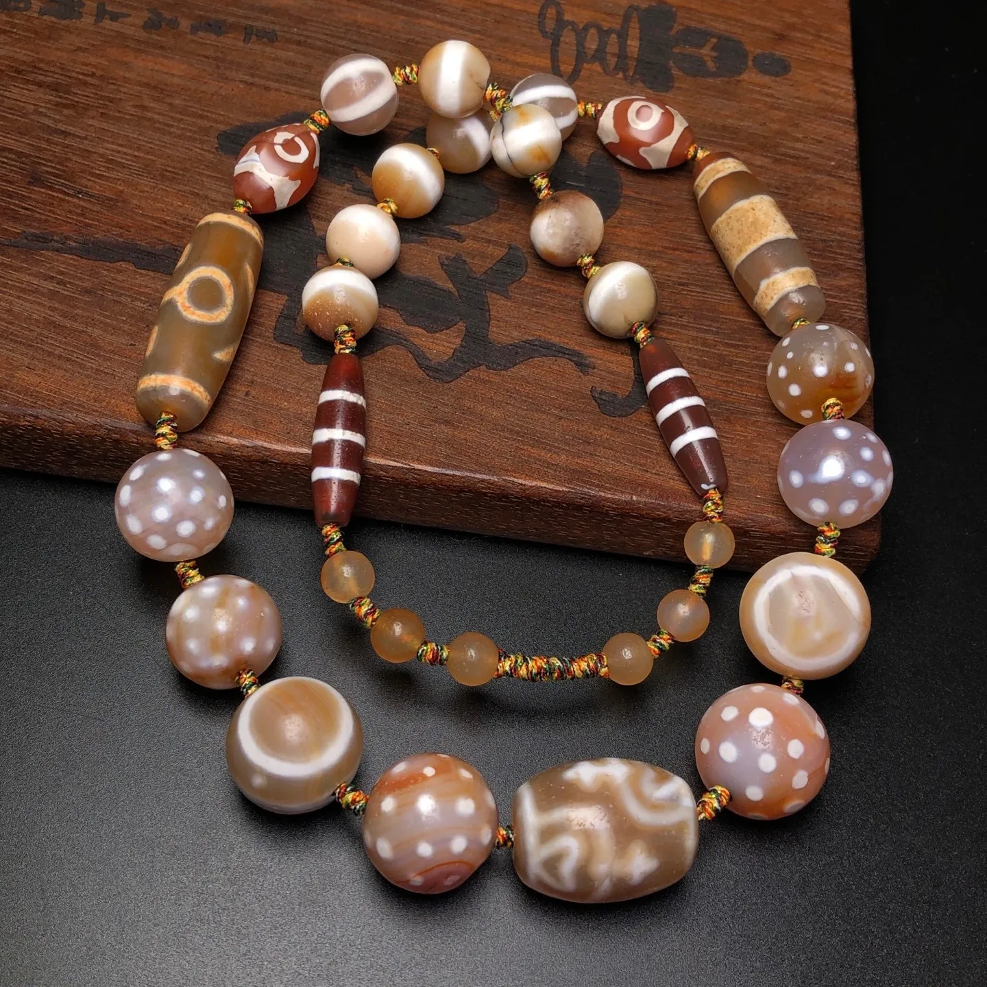 Rare Tibetan Buddhism Agate Many Treasure Dzi Bead Amulet Necklace G5173