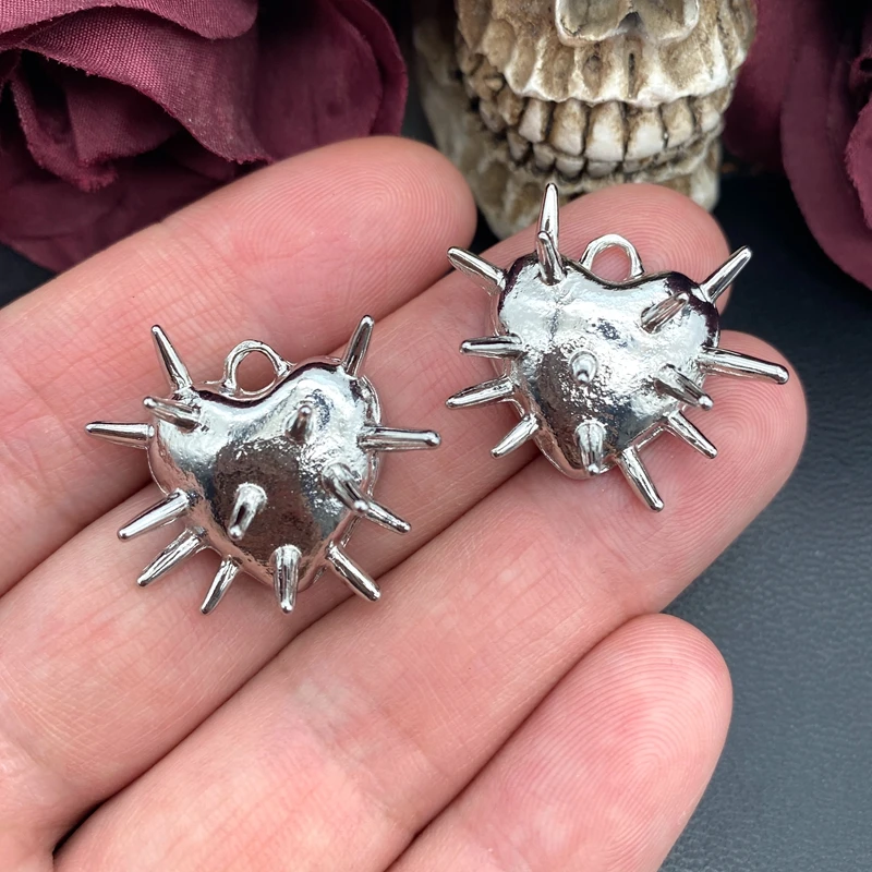4pcs Gothic Heart Thorns Spike Charms Spiky Heart Pendant Punk Necklace Earring DIY Thorns Charms Jewelry Handicraft Making view 3