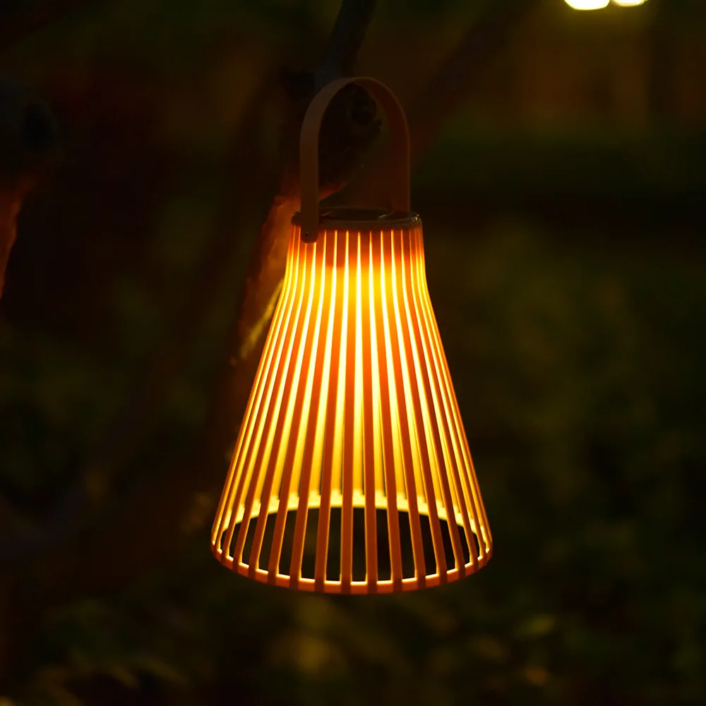 Retro Solar Lamps Bamboo Woven Lantern Outdoor Waterproof Atmosphere Pendant Lamp Courtyard Garden Balcony Decoration Lighting