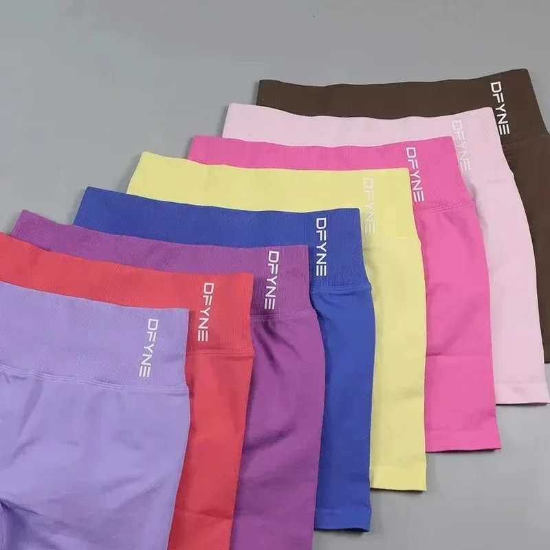 بنطلون تأثير مع شعار منخفض مضلع الخصر الفرقة اليوغا سلس Scrunch بوم تجريب الصالة الرياضية الغنيمة هايت تمتد تشغيل السراويل