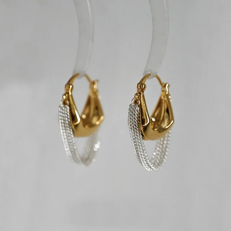 حقيبة يد فاخرة جديدة ذات تصميم مهدب أقراط 2026 للسيدات عصرية فردية على الطراز البارد مجوهرات فرنسية كلاسيكية