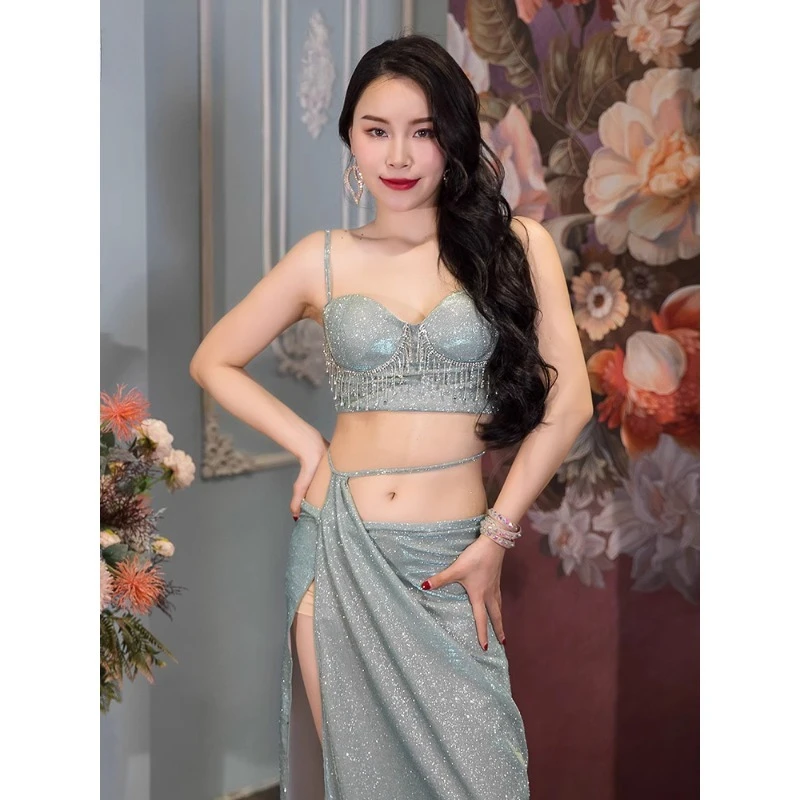 

Индивидуальный костюм для танца живота, супер сверкающий костюм звездного неба, танцевальный комплект, высококачественный костюм для выступлений, топ по низкой цене