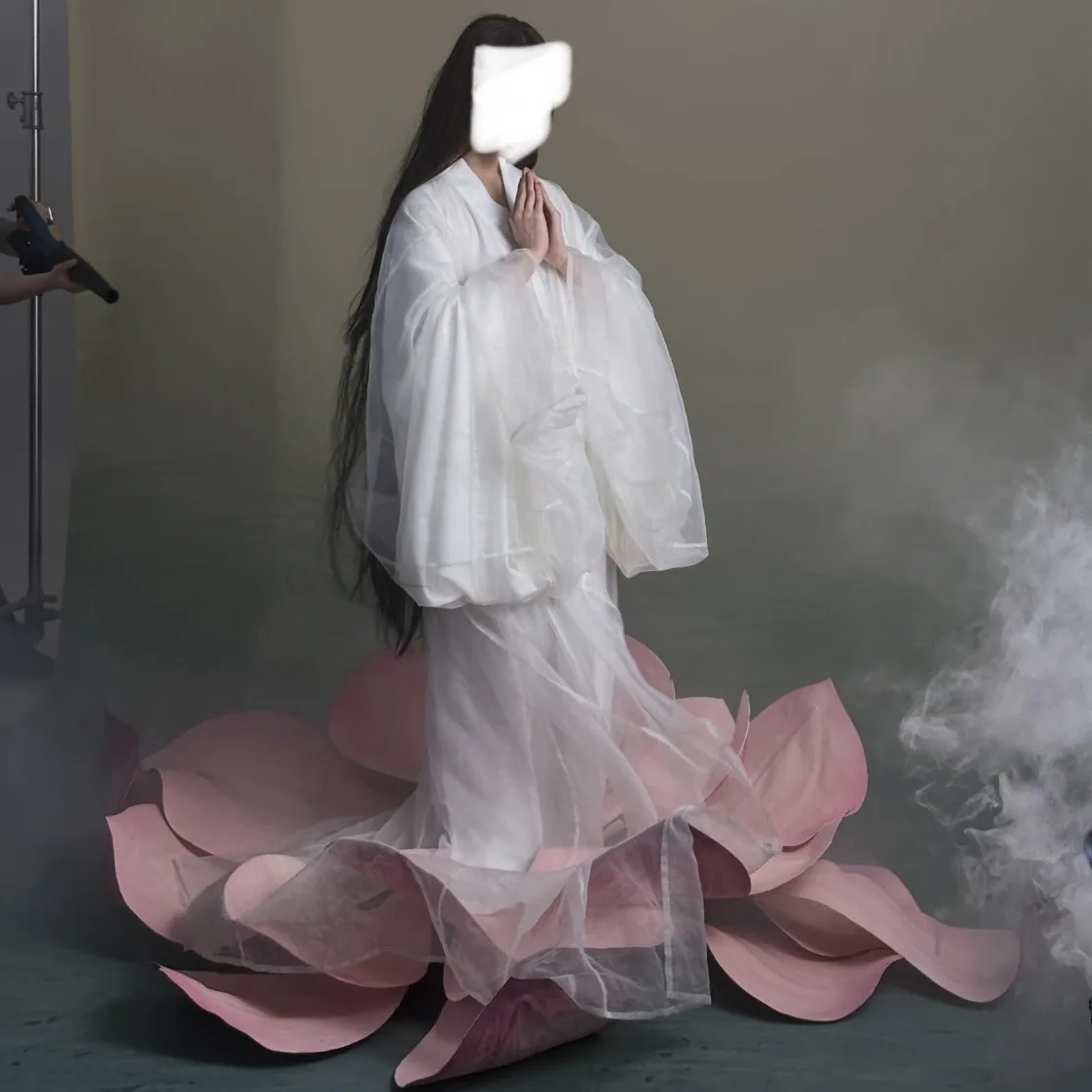 Simulation large lotus 200cm can sit people design shopping mall window studio decoration