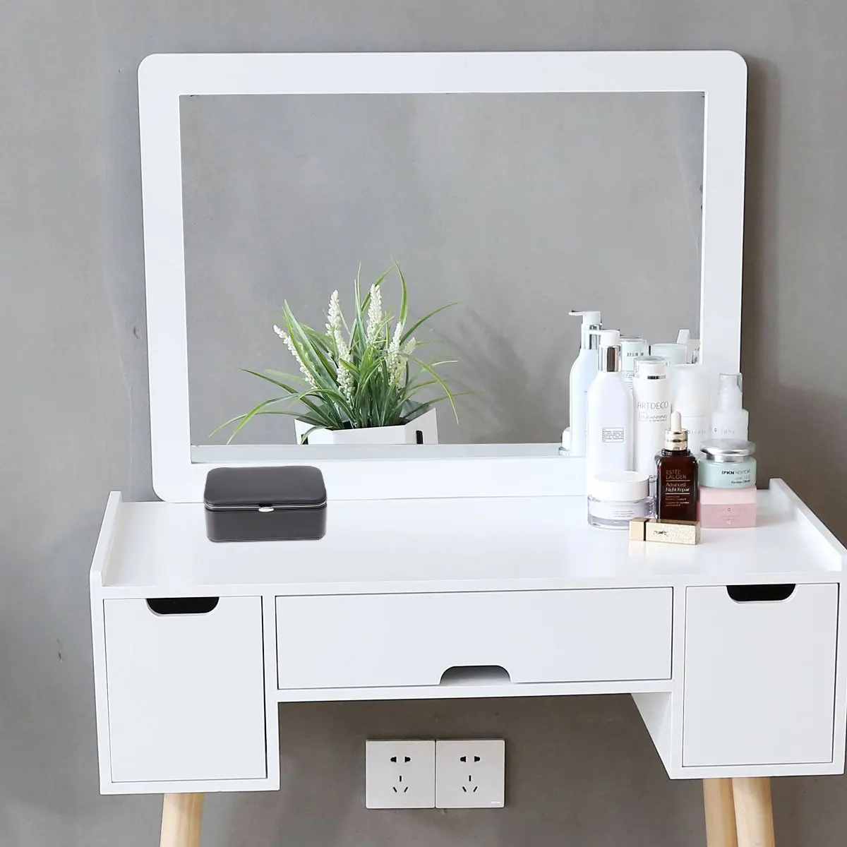 

Элегантная портативная шкатулка для драгоценностей для женщин, компактный дизайн, флокированная тканевая подкладка, водонепроницаемый органайзер для путешествий, подарочный аксессуар