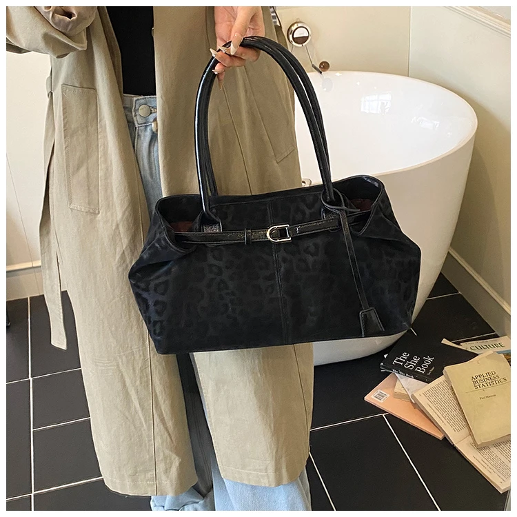 Leopard Print Sewing Thread Hasp Youth Sweet Shoulder Bags for Women 2026 Hot Sale Large Capacity Sense of Luxury Tote Bags