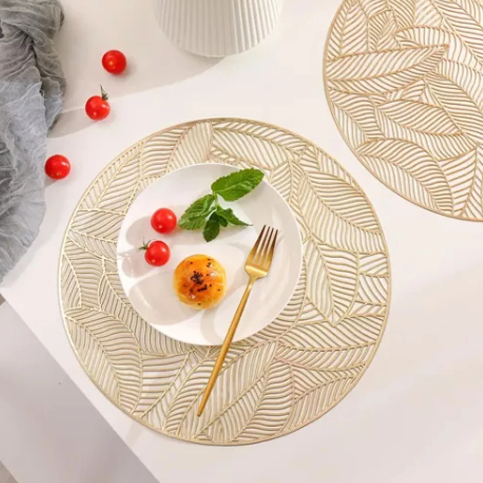 

6Pcs Placemats And Coasters Set Hollow Insulation Round Dining Table Leaf Shape Cup Coasters For Kitchen Decoration