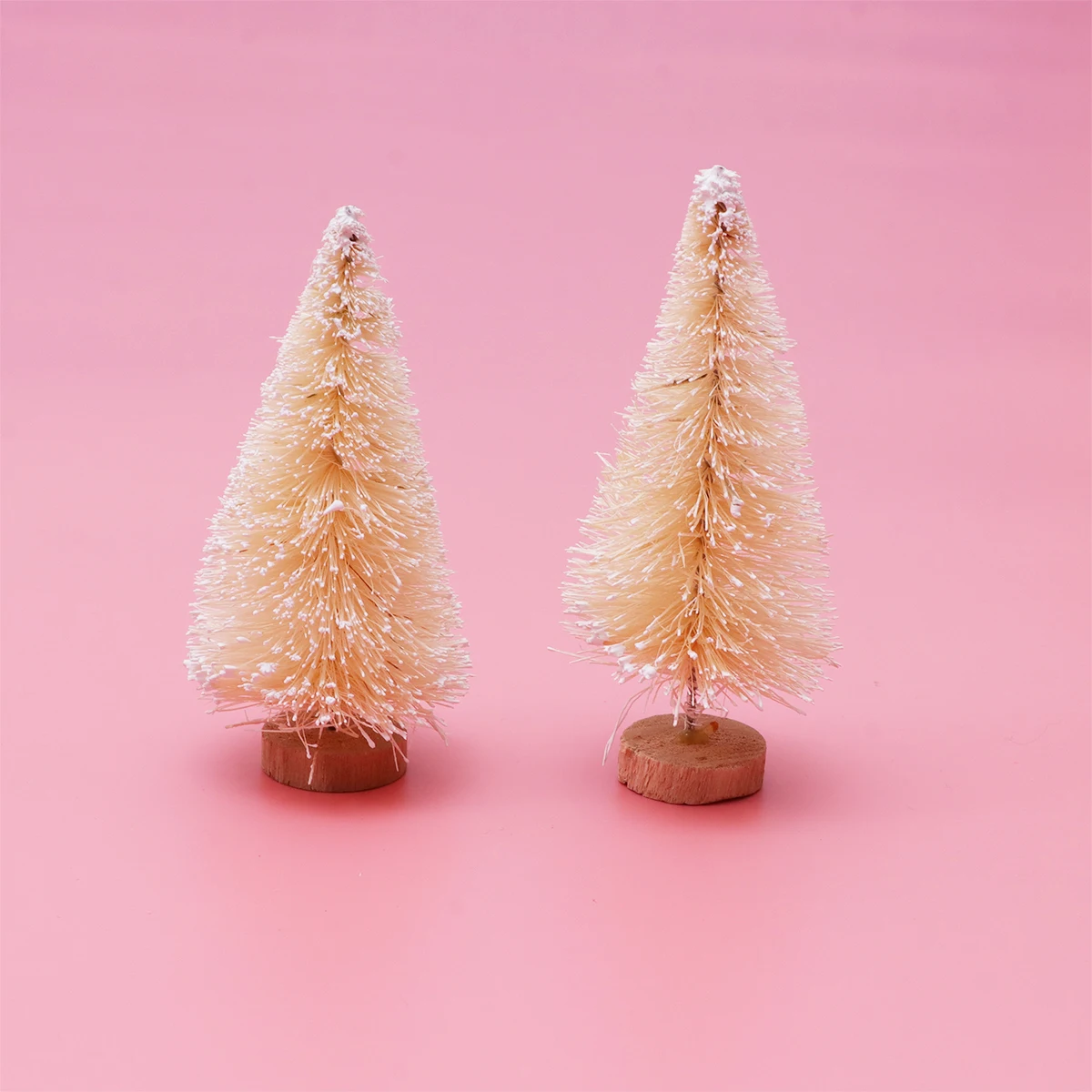 

12 Pcs Christmas Tree Ornaments Sisal Mini Pine Trees Home Decor Halloween Green Spruce Bamboo Dollhouse Miniatures Crafts