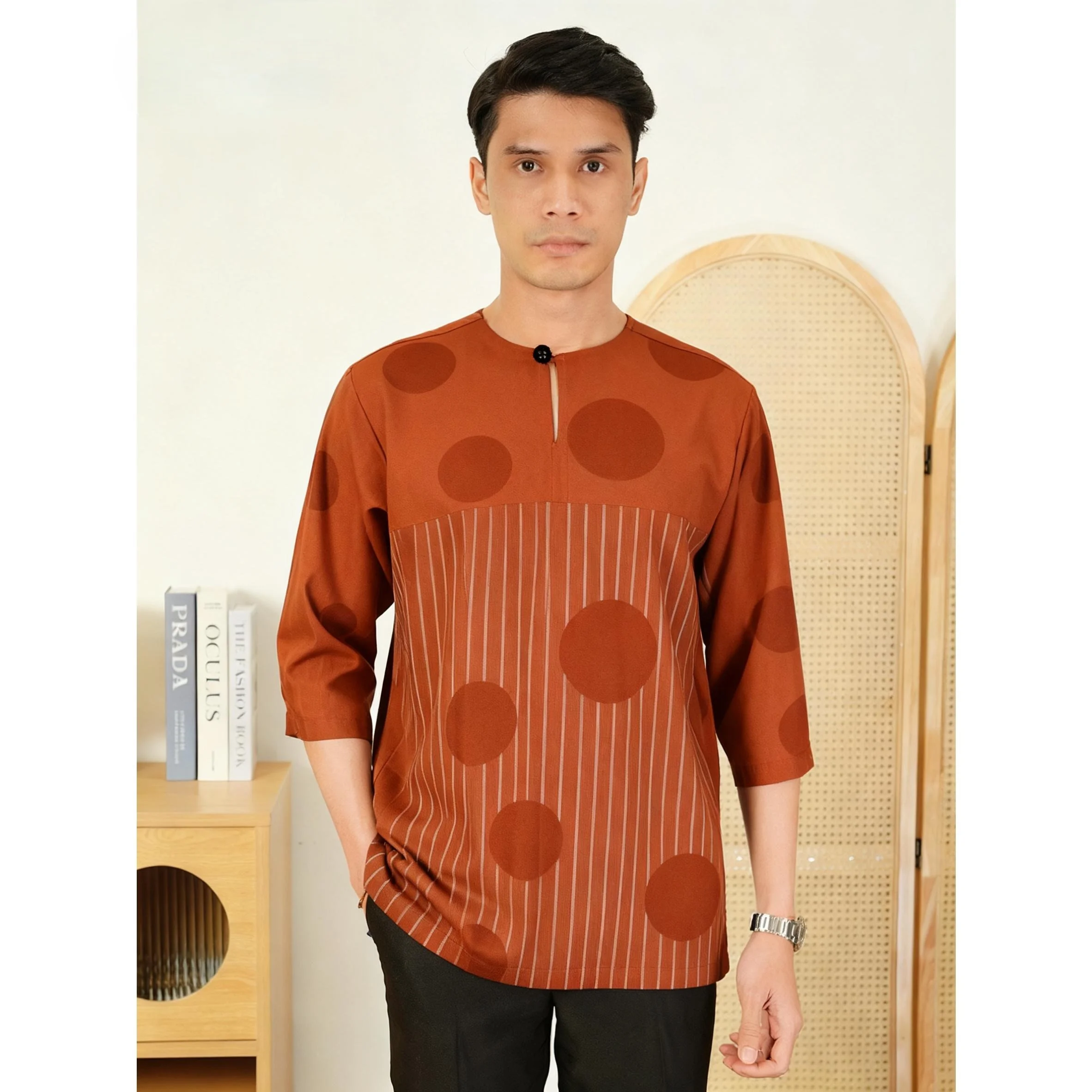 تي شيرت إسلامي مخطط مطرز للعيد بأكمام قصيرة تي شيرت جوبا عبايات فضفاضة غير رسمية 2026 Ropa Musulmana تي شيرت إسلامي #2