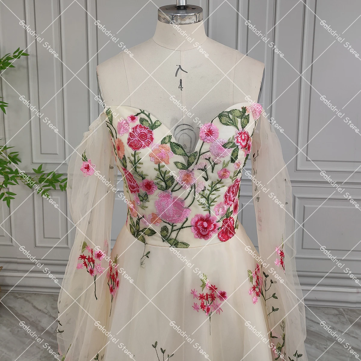 Plus Size Wedding Wildflowers Embroidered Colorful Customized Fairytale Dress Long Puffy Sleeves Sweetheart Cocktail Gowns