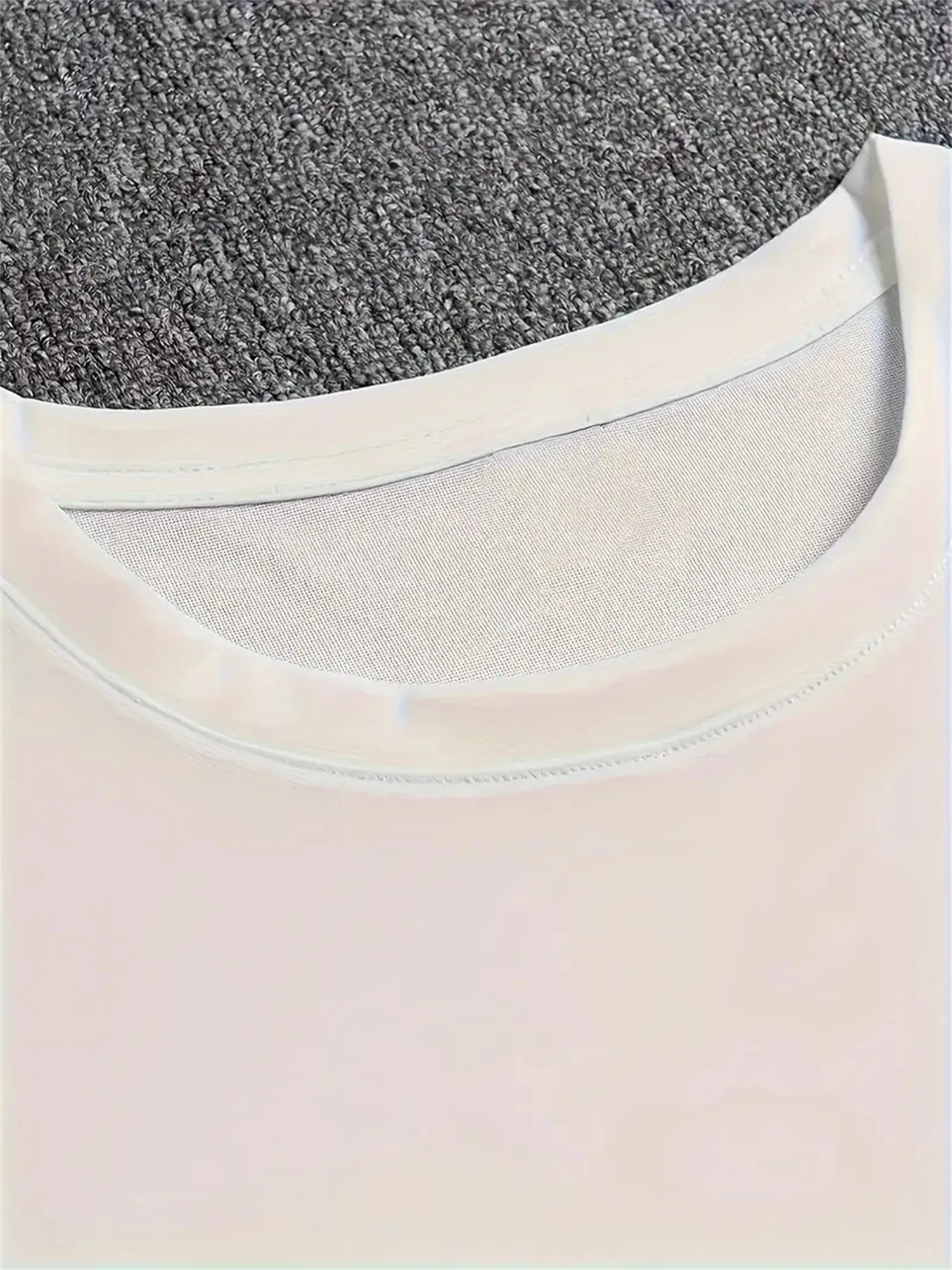 Męska koszulka graficzna Crooks Plus Size z okrągłym dekoltem w stylu vintage, wykonana z dzianiny poliestrowej o lekkim rozciągu