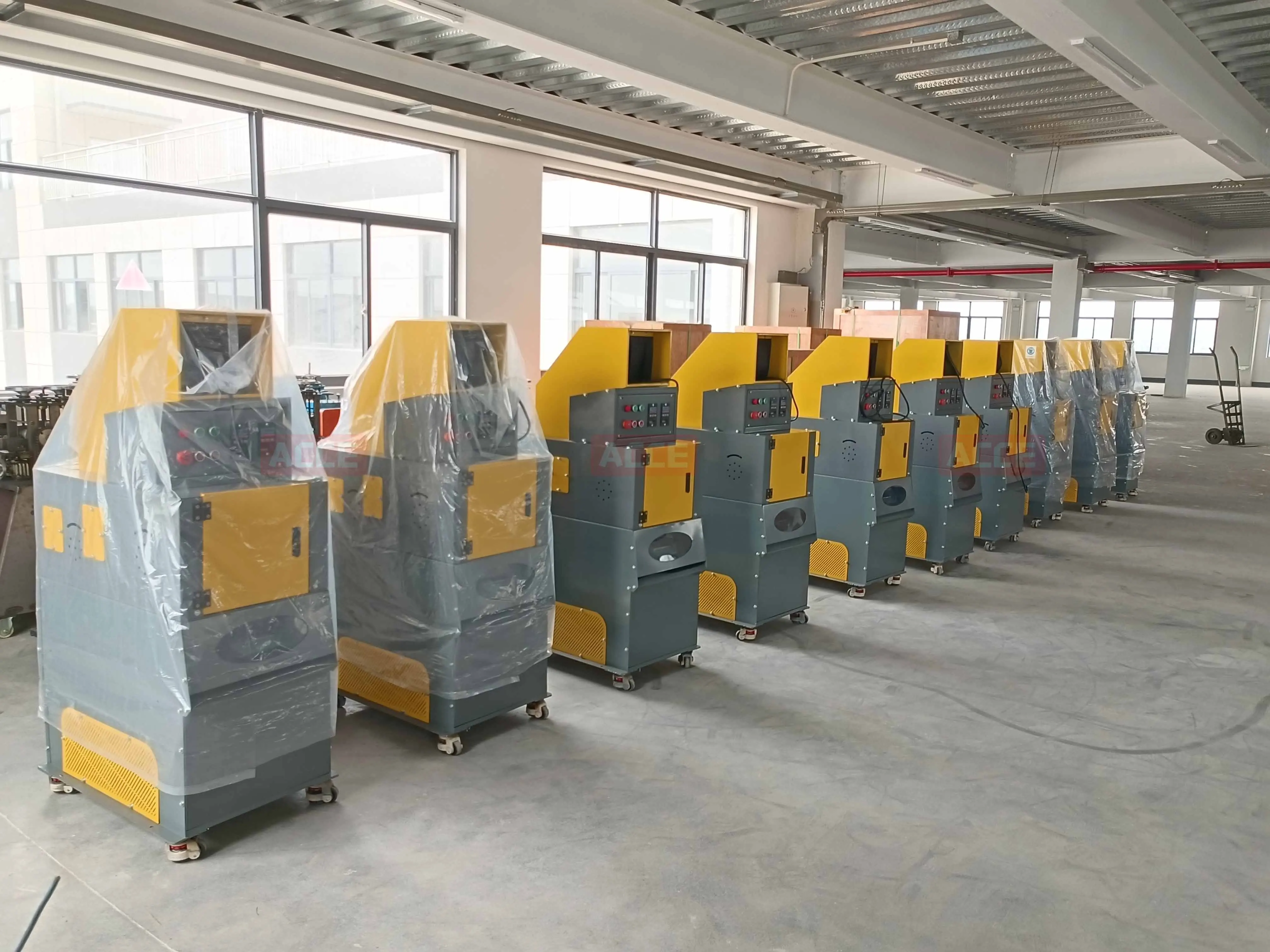 Good Manufacturers Customized Small Cable Wire Granulator Machine Scrap Copper Cable Granulator