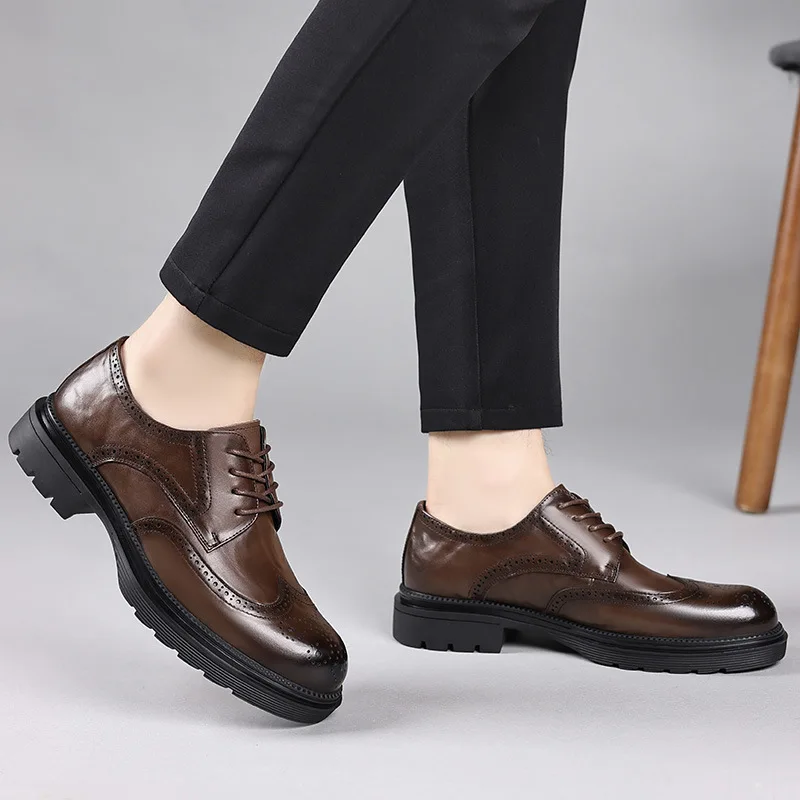 

Genuine Leather Formal Brogue Shoes High-end Business British-style Thick-soled Men Dress Oxford Shoes