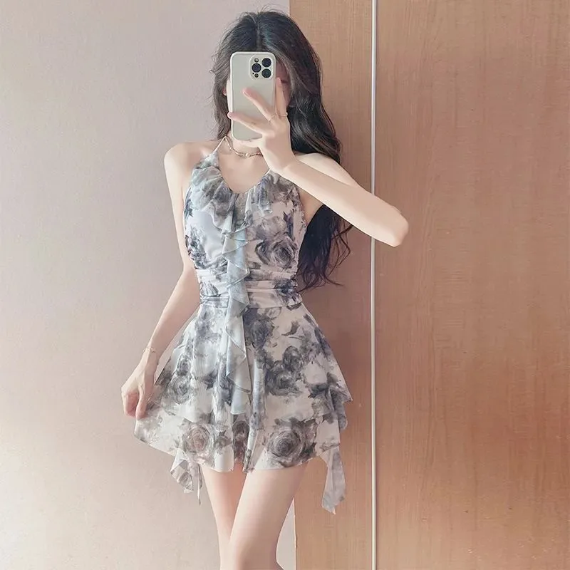 

Женский цельный купальник в корейском стиле с завязками на шее, с эффектом тай-дай, с рюшами, струящийся, милый, стройнящий, пляжная одежда для отпуска