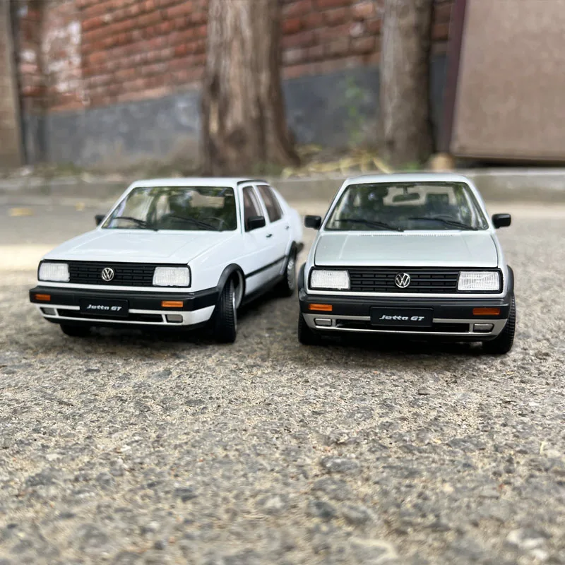 

Dealer Edition Car Model,1:18 Volkswagen VW JETTA GT,JETTA MK2,Diecast Model for Collections,Display and Gift for Friends