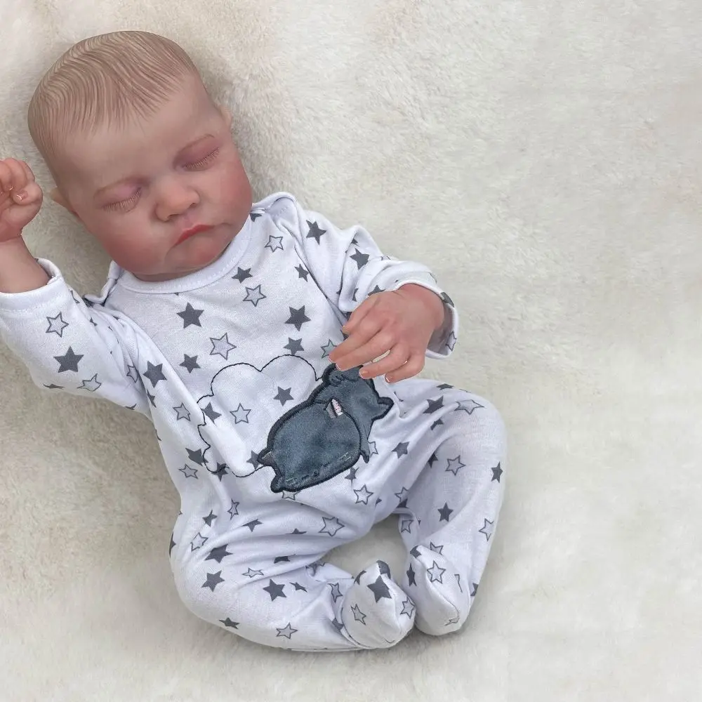 Boneca menino reborn de vinil de 18 polegadas |   Dormindo com olhos fechados, características faciais requintadas, cabelo/pele pintados à mão, pijama estrela de desenho animado