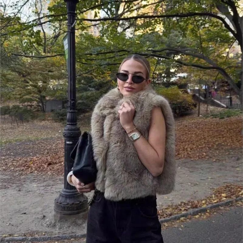 

New Fashionable Faux Fur Warm Vest Jacket High-end Fur High Neck Sleeveless Vest Coat Women Shaggy Open Front Outerwear Vest
