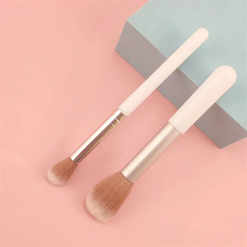 White Powder Blusher Makeup Brushes Women Makeup Cosmetic Tool Portable Soft Fiber Hair Foundation Contour Powder Brush