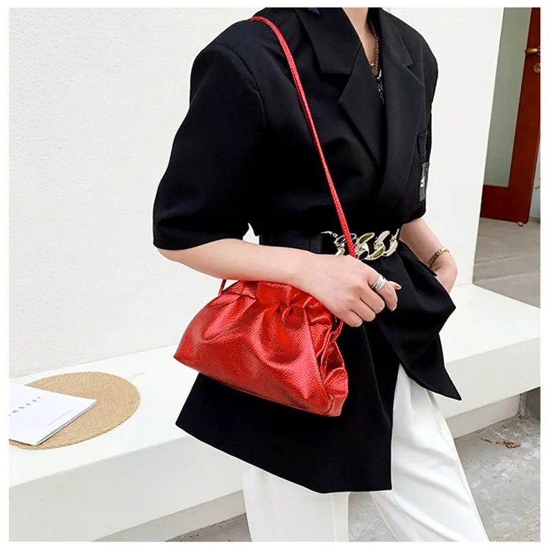 Light Luxurious Cloud Bag for Women Leather Hobos Retro Crossbody Bag New Small Phone Bag Design Clutch Clip Bags Female Bolsa