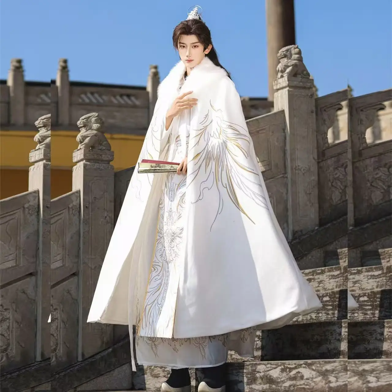 

Winter Thicken Velvet Hanfu Cloak Men's Traditional Chinese Palace Style Long Robe Carnival Event Outer Cape Male Festive Cloak