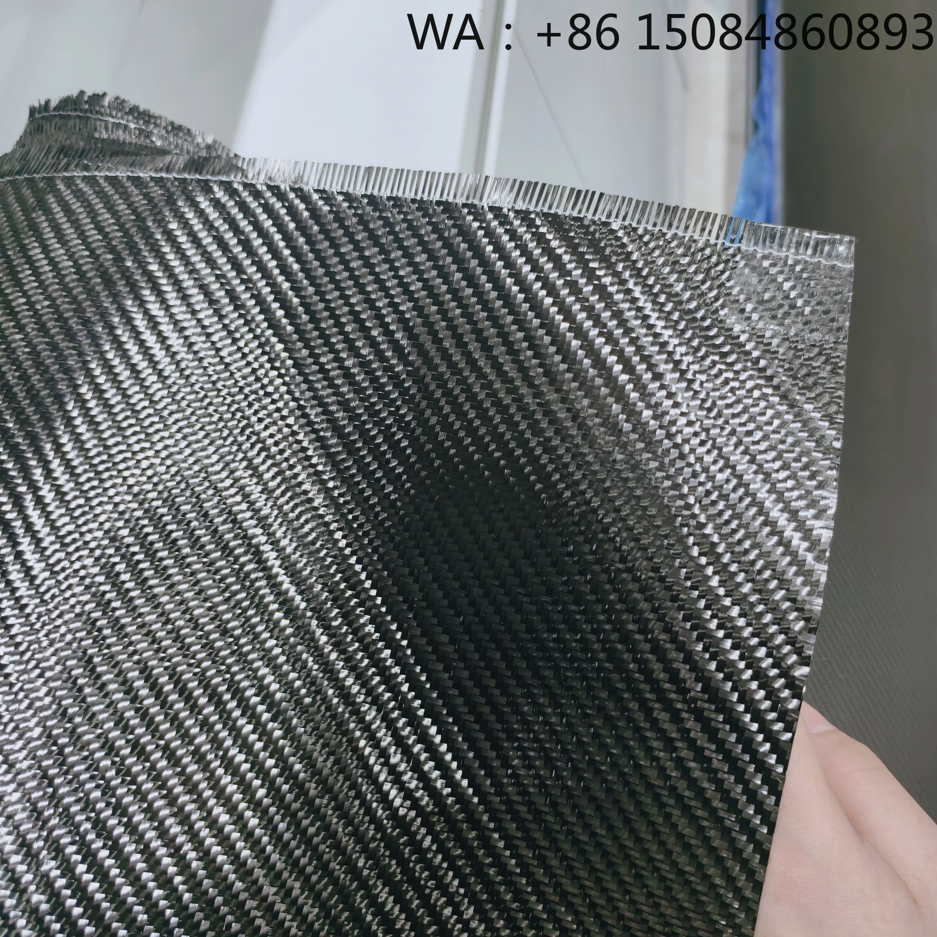 Tissu en fibre de carbone CFRP à armure toile, tissu tissé résistant à l'abrasion et à l'isolation thermique pour le renforcement structurel automobile et