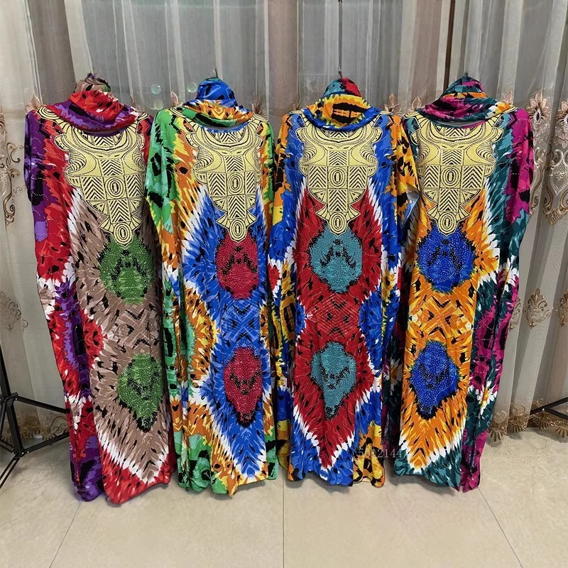 Abito kimono in rayon morbido da donna elegante con stampa di diamanti ricamati taglie forti con sciarpa con frange