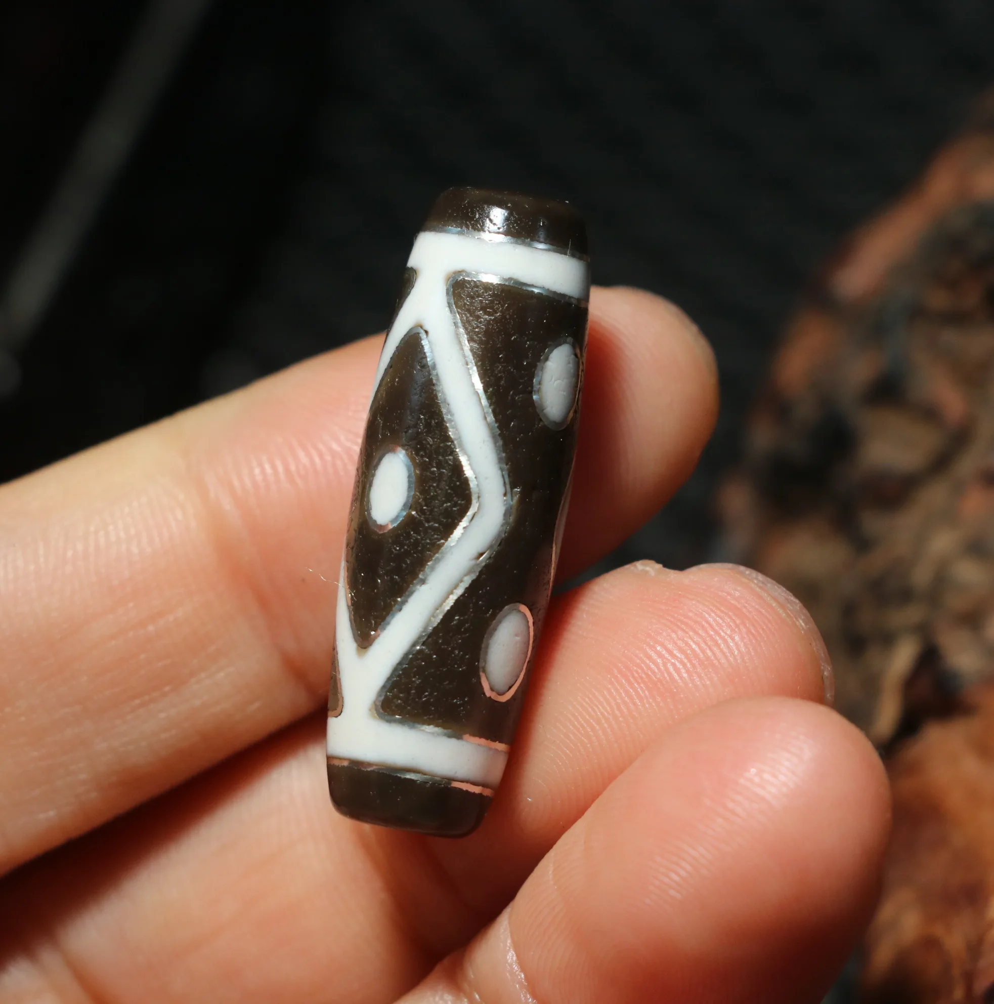 

Treasure Unique Magic Energy Tibetan old Agate Patina Silver Inlaid Kingkong Money Dot dZi Bead Amulet Timestown