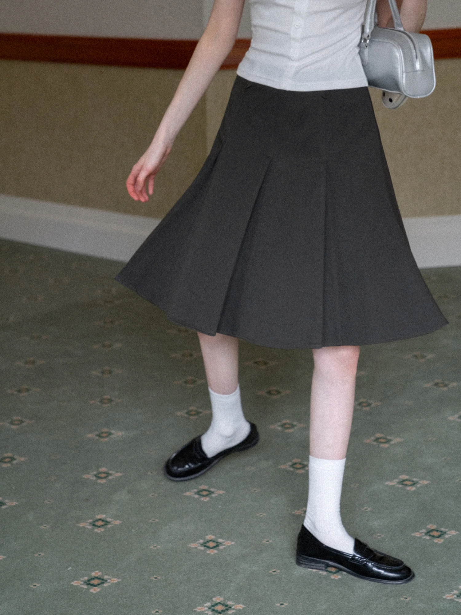 

EggkU High Waist A-Line Skirt Women's Summer Grey Pleated Skirt Elegant Slimming College Style Ruche Detail Zipper Closure