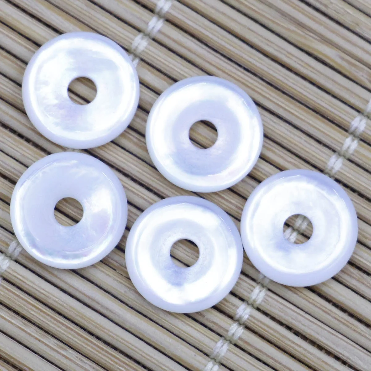 5 PCS 8mm 15mm Natural White Sea Shell Mother of Pearl Ring Loose Charms Pendant