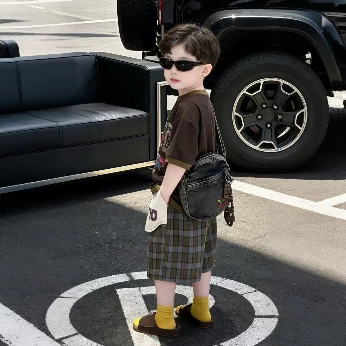 

Boys' Casual American Round Neck Short Sleeved T-Shirt Checkered Shorts Two-piece Set Children's Summer Lose and Versatile