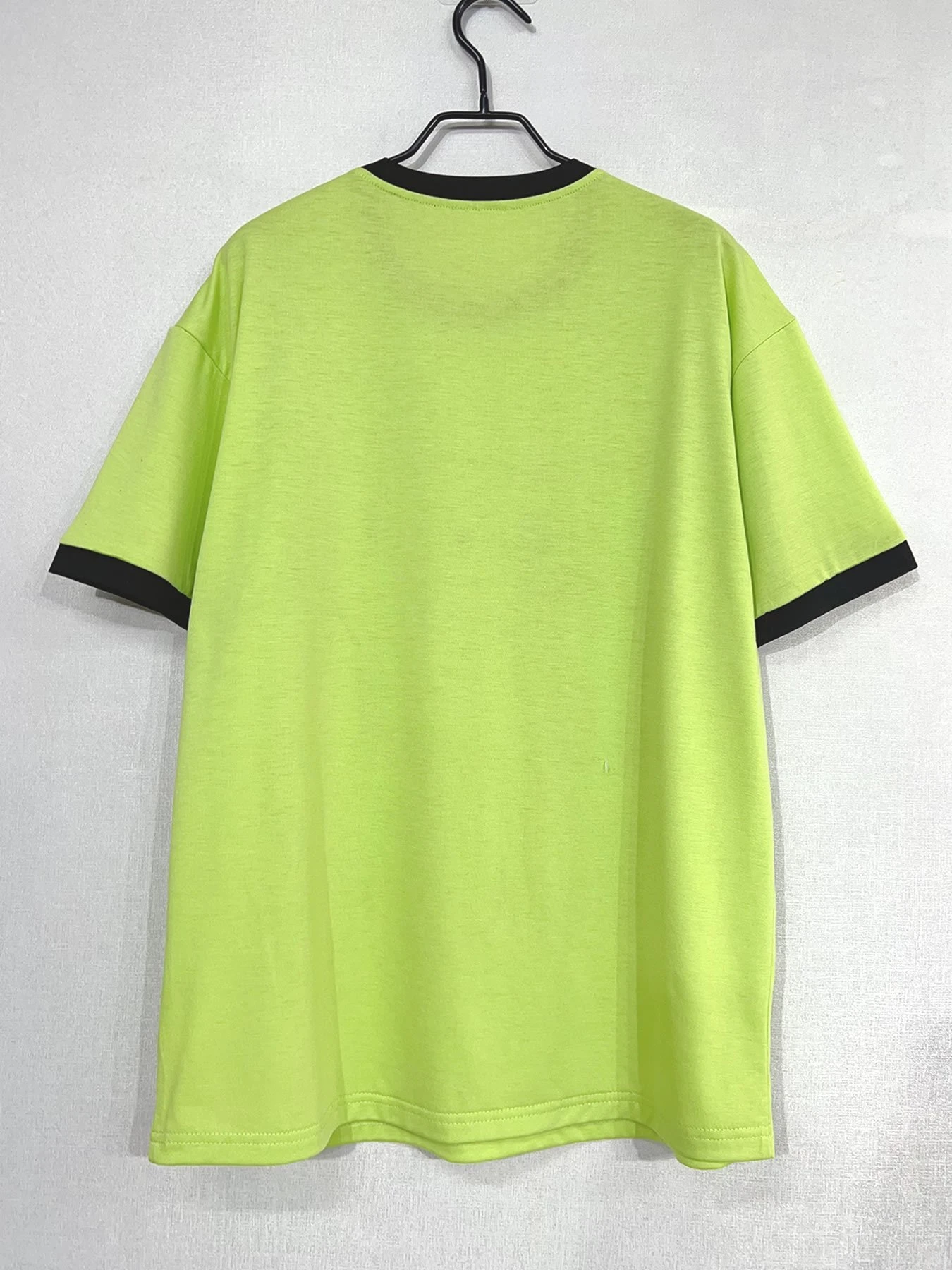 2026 Damen T-Shirt in Limettengrün mit kurzen Ärmeln, minimalistischer Skizze, weinender Katze und Hausmotiv, Rundhalsausschnitt, lockere Streetwear-Bluse, Kinder – Detail 7