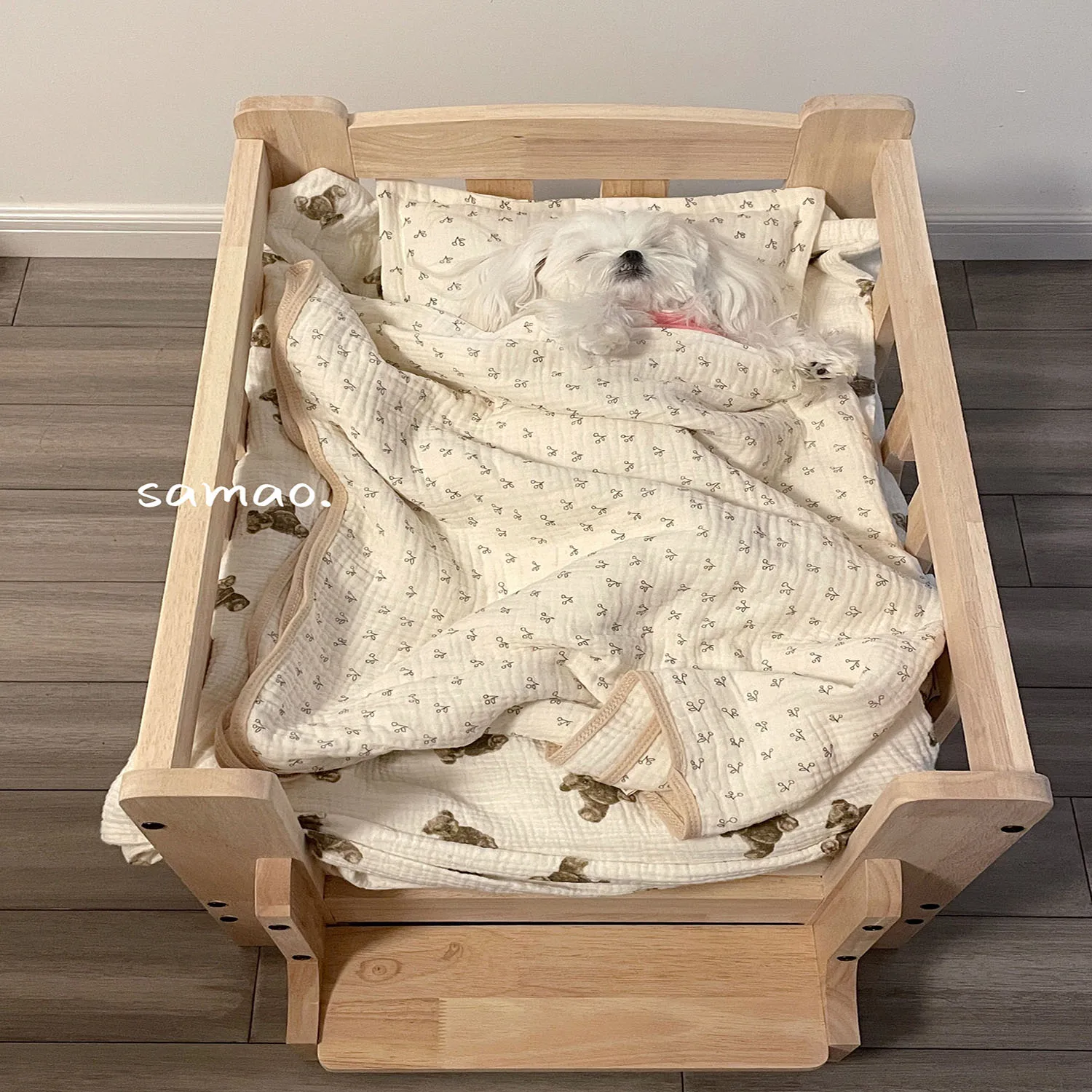 

Cat dog bed Pet bed Wooden kennel Kennel off the ground Solid woodMedium and small special bed