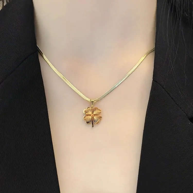 Stainless Steel Dainty Lucky Four Leaf Clover Pendant Necklaces Women Girls Trendy Leaf Necklace Christmas New Year Jewelry