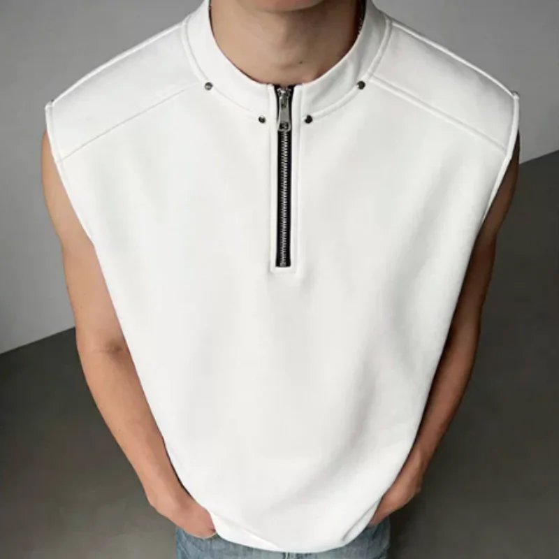 Hot-selling American-style rivet half-zip blazer for men. Summer trendy, rugged and stylish design. Sleeveless T-shirt for casua