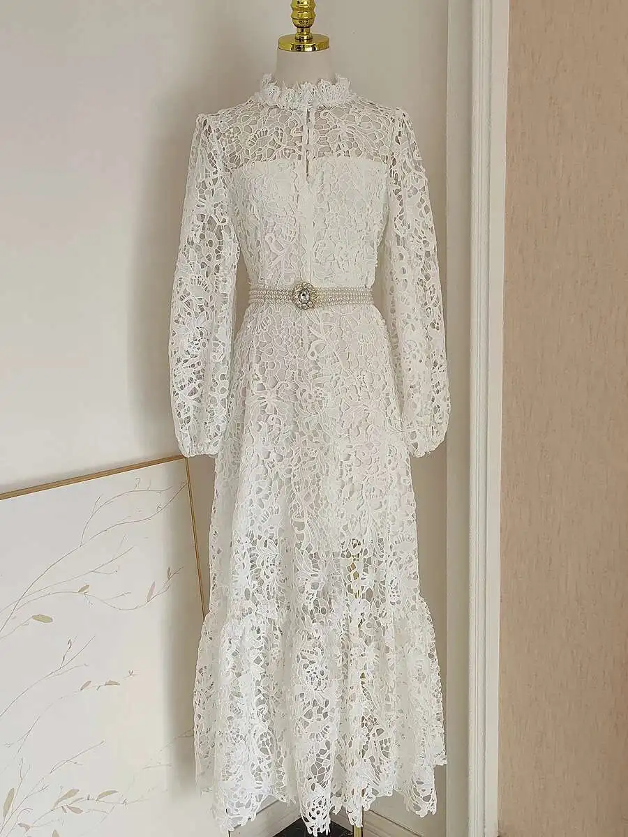 2025 Estate Autunno Elegante ricamo floreale Abito lungo in pizzo bianco Donna Perle di cristallo Cintura Prom Evening Party Abiti midi