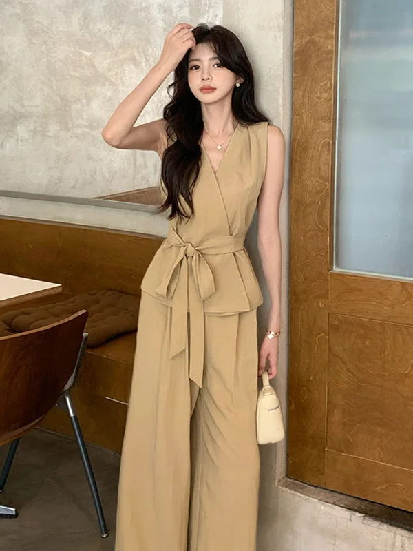 

Elegant Design Waist-Cinching Belted Sleeveless Top And Straight Leg Casual Pants Set Summer 2025 Slimming Fashion Ensemble