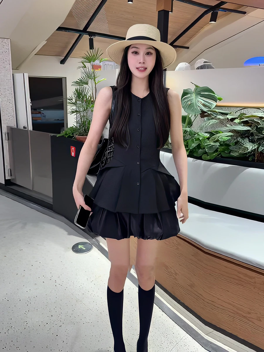 

Black Miniature Korean Style Vest Top And Puffy Short Skirt Set for Women Anti-Aging Summer 2026 Fashion Casual Wear
