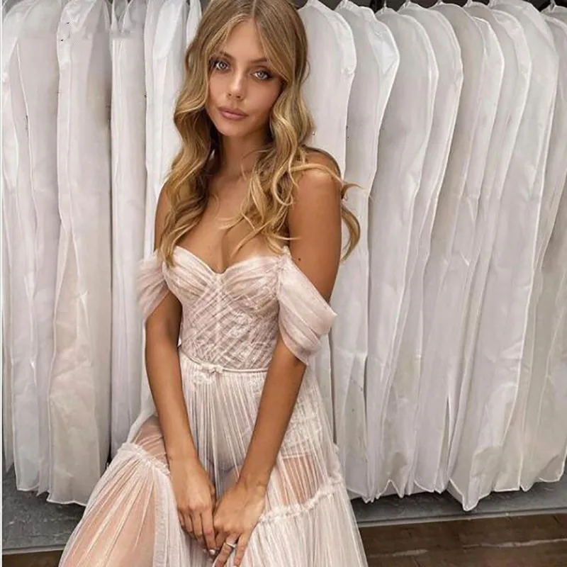 Boho Beach Wedding Dresses Off the shoulder Lace Appliques Bridal Gowns Sleeveless Illusion Elegant Bohemian Ivory Dresses 2023