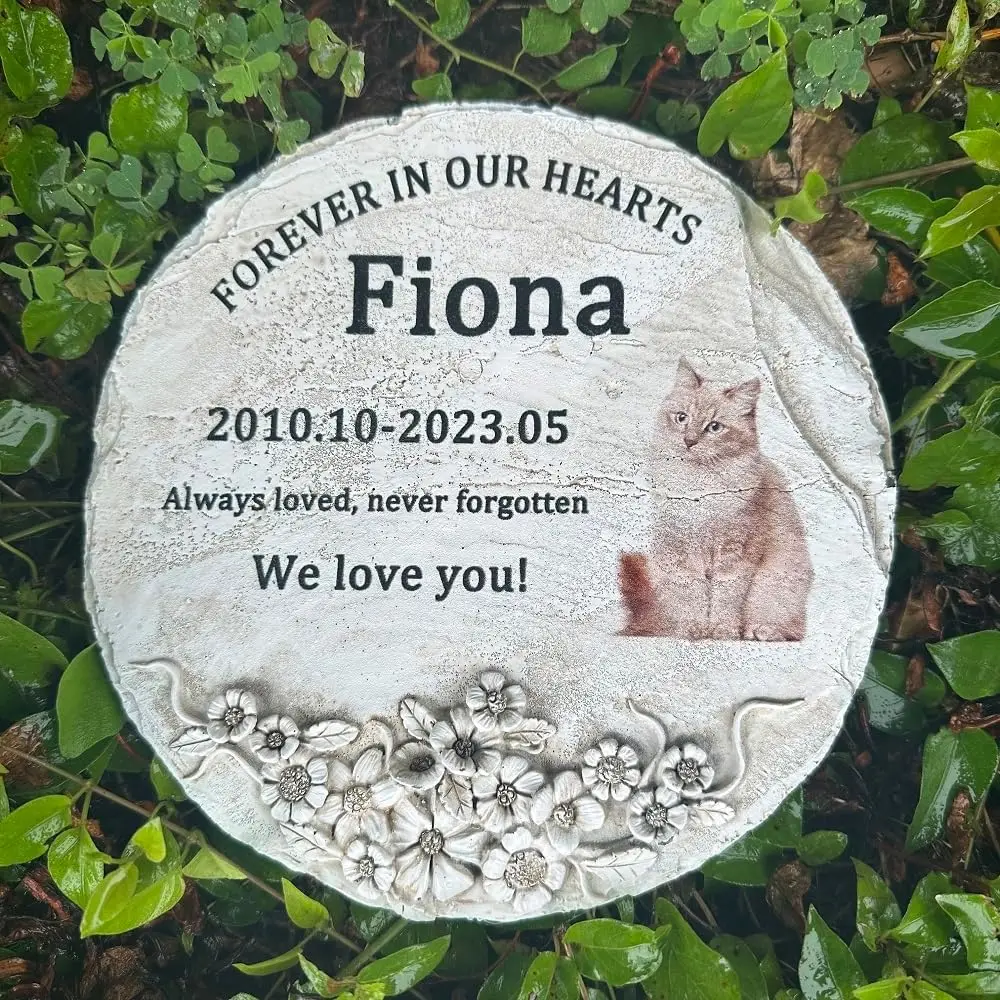 

Personalized Round Pet Grave Markers with Color Photo, Resin Pet Memorial Stone, Pet Sympathy Gifts for Dogs or Cats