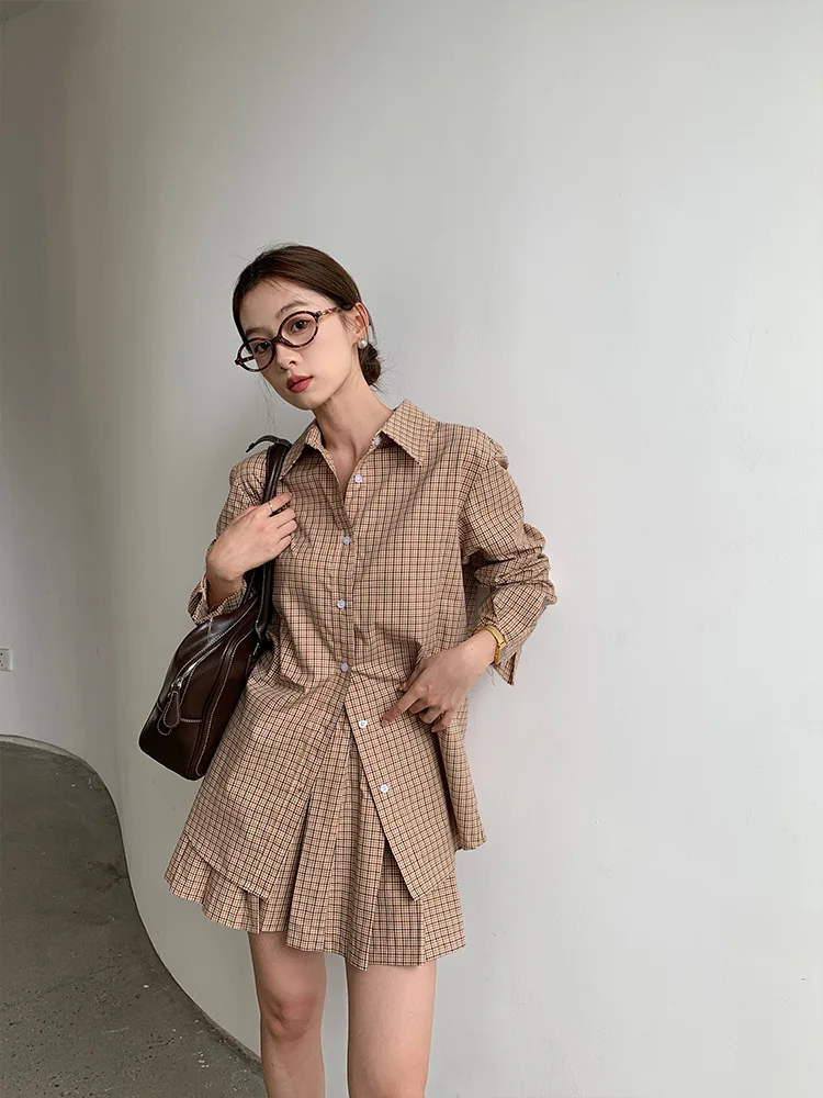 New 2024 Autumn Women Suit Plaid Cotton Shirt and Pleated Short Skirt A-Line High Street Fashion Design Trendy Stylish Casual