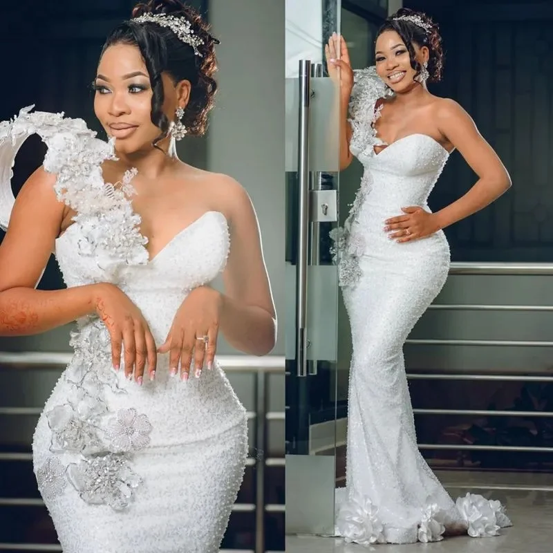 Abito da sposa africano personalizzato Abiti da sposa per la sposa Sirena Una spalla Illusione Perline Pizzo Perle Increspature Pizzo applicato