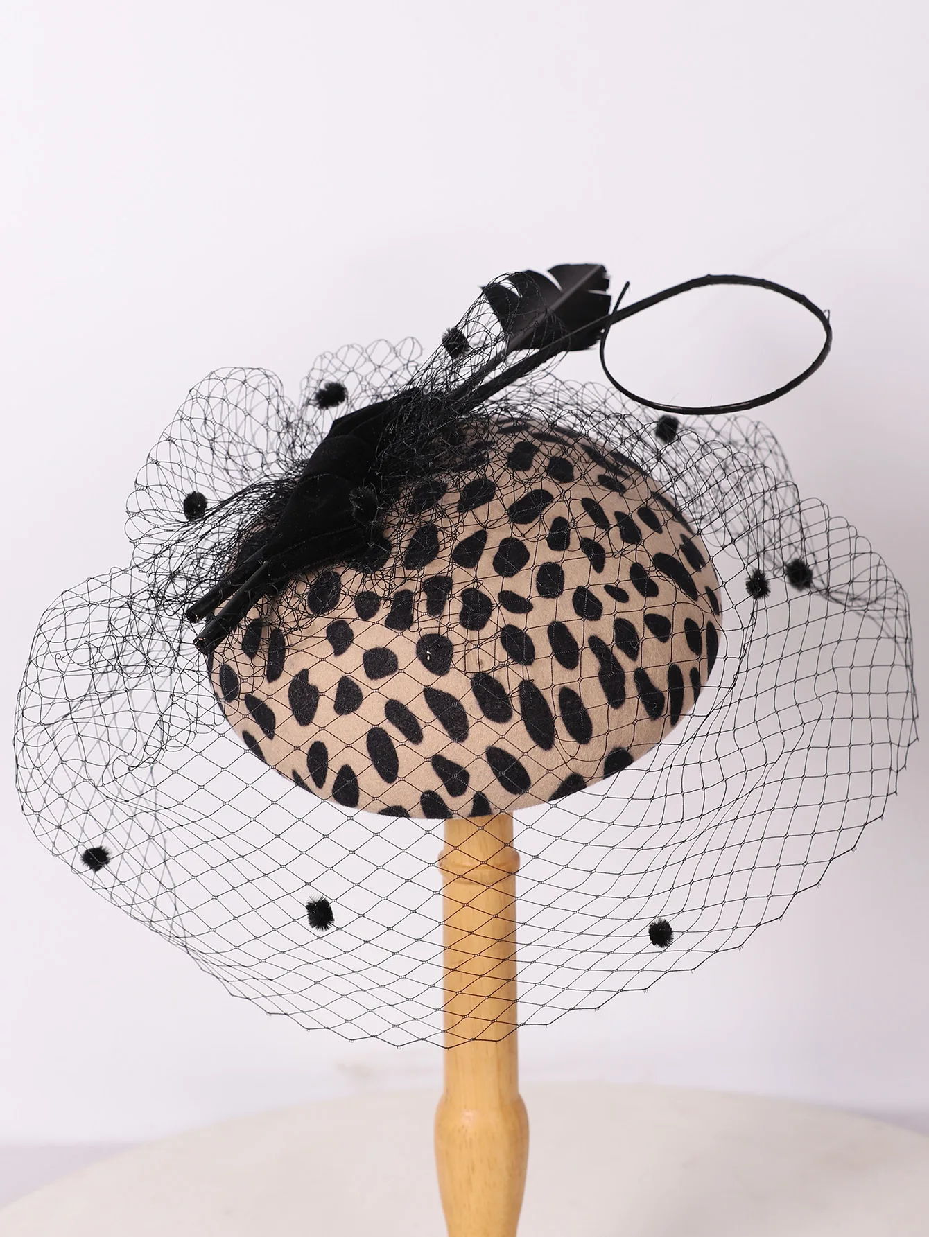 Black Leopard 100% Wool Felt Fascinators Hat Elegant Women\'s Party Cocktail Church Wedding Bow Feather Veil Formal Hat
